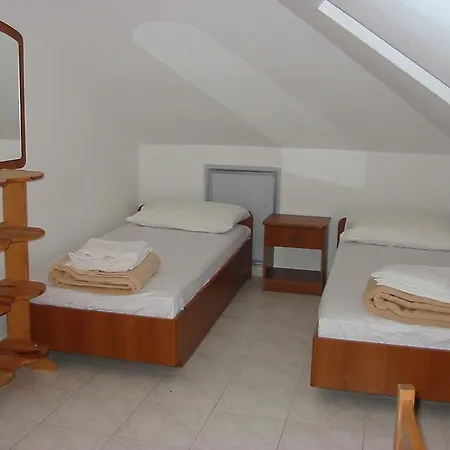 Caenazzo Albergue *